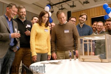 Downsizing (center) Kristen Wiig as Audrey Safranek and Matt Damon as Paul Safranek