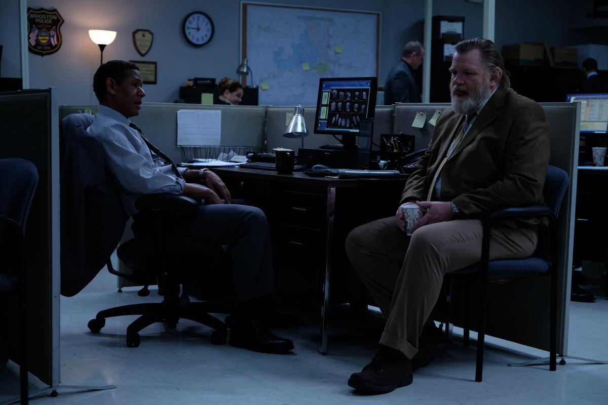 Brendan Gleeson and Scott Lawrence in Mr. Mercedes (2017)