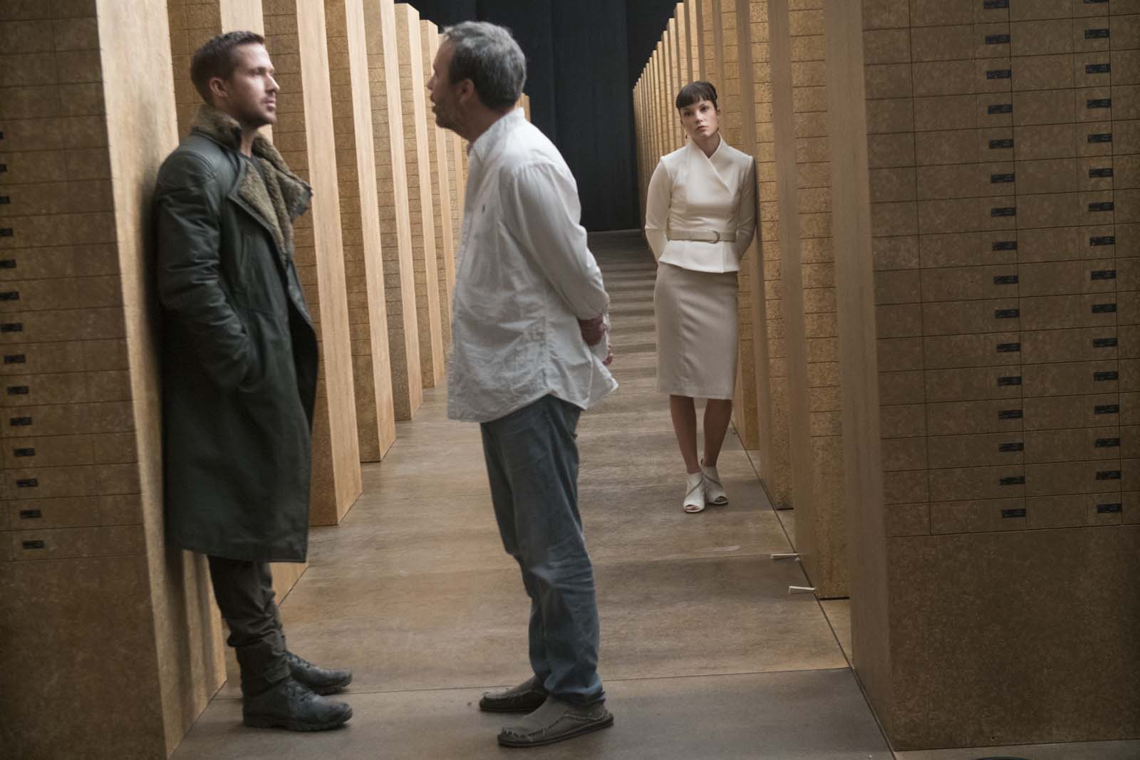 RYAN GOSLING and Director DENIS VILLENEUVE and Sylvia Hoeks on the set of Alcon EntertainmentÕs sci fi thriller BLADE RUNNER 2049 in association with Columbia Pictures, domestic distribution by Warner Bros. Pictures and international distribution by Sony Pictures Releasing International.