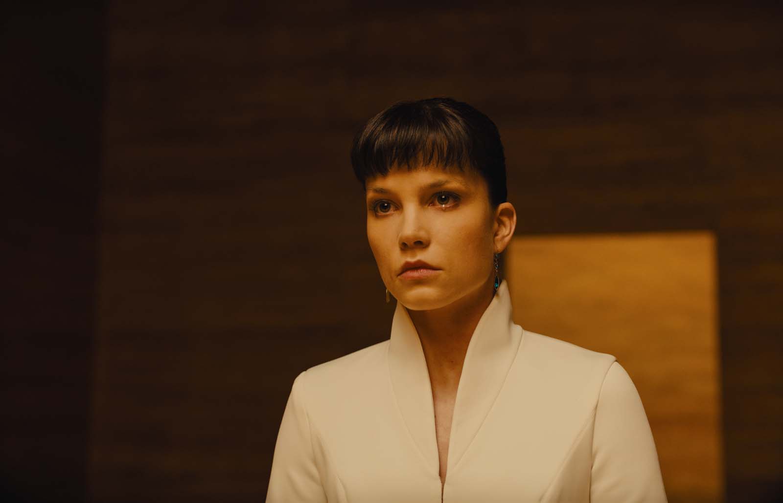 Sylvia Hoeks in Alcon Entertainment’s sci fi thriller BLADE RUNNER 2049 