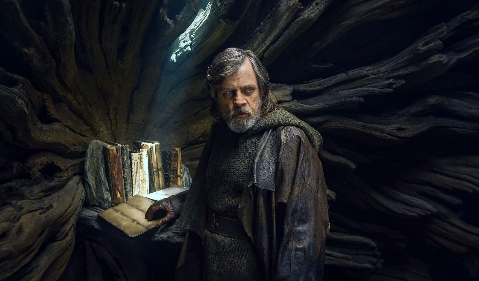 Mark Hamill Just Defended the 'Star Wars' Prequel Trilogy