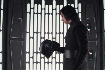 Kylo-Ren-(Adam-Driver)-in-Star-Wars--The-Last-Jedi,-Photo--Lucasfilm-Ltd.