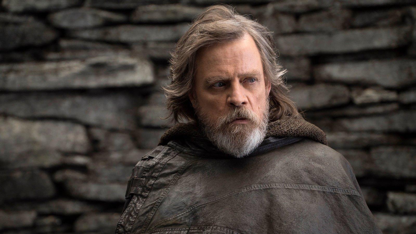 Star Wars star Mark Hamill discusses recasting Luke and Leia - CNET