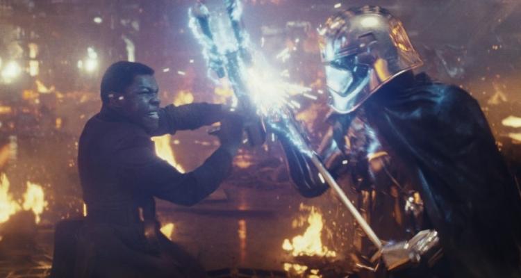 Last Jedi Phasma Finn Fight