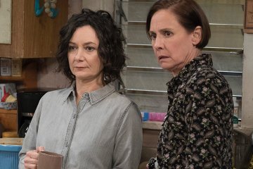 Conners Sara Gilbert Laurie Metcalf