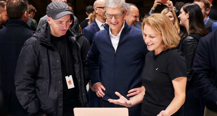 Apple Tim Cook