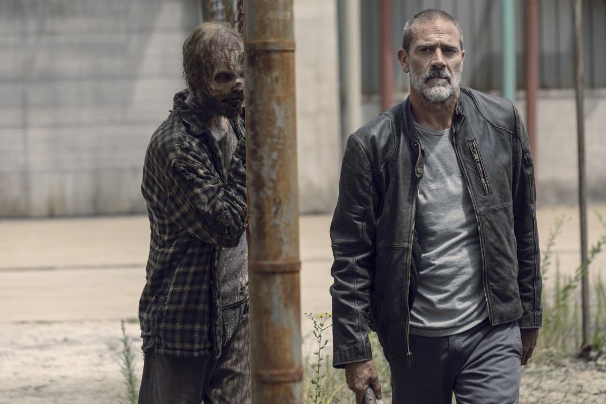 Jeffrey Dean Morgan Is Back As Negan In Thrilling Walking Dead