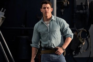 Nick Jonas Midway