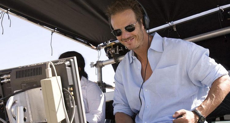 Peter Berg on set