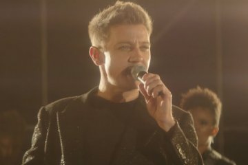 Jeremy renner music video