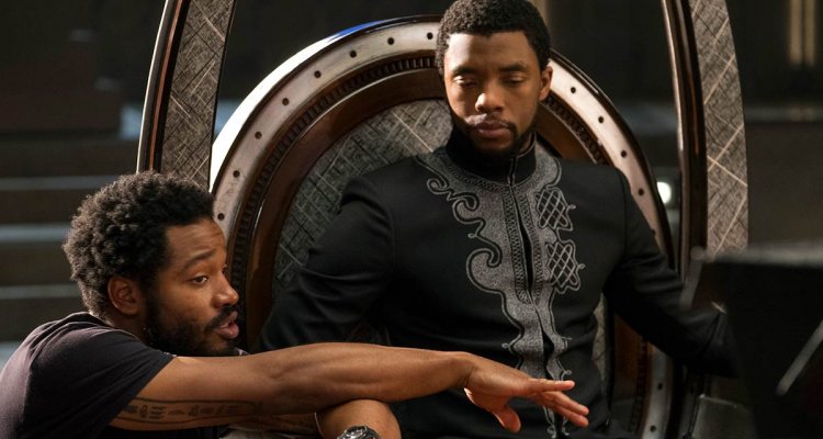 Marvel Studios' BLACK PANTHER L to R: Director Ryan Coogler and Chadwick Boseman (T'Challa/Black Panther) on set Credit: Matt Kennedy/©Marvel Studios 2018