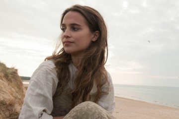 Alicia-Vikander-Tulip-Fever (1)