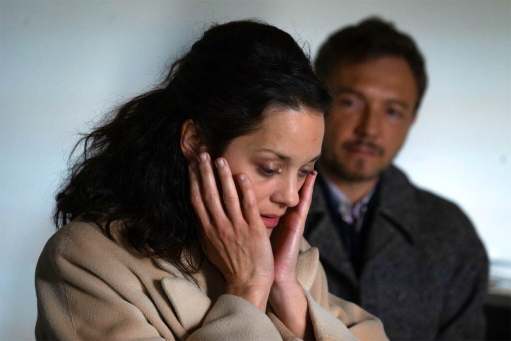 Brother and Sister' Cannes Review: Marion Cotillard in Sibling Drama – The  Hollywood Reporter
