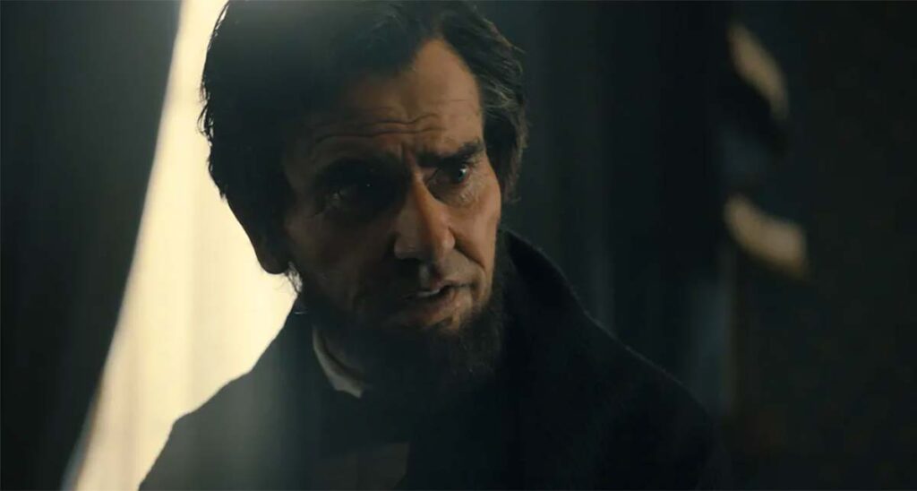 MANHUNT-Hamish-Linklater