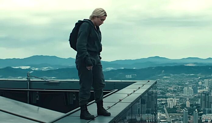 'Thunderbolts*': Florence Pugh Convinced Marvel & Kevin Feige To Let Her Jump Off Second Tallest Building