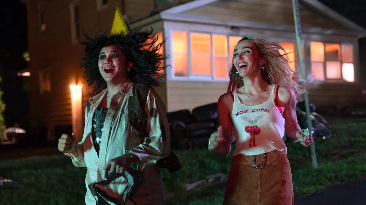 ‘Summer Of 69’ Trailer: Chloe Fineman & Sam Morelos Star In Jillian Bell’s Coming Of Age Sex Comedy