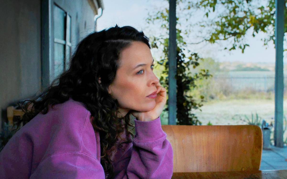 ‘Mirrors No.3’ Review: Christian Petzold’s First Film In Cannes Is Exquisitely Realized But Strangely Predictable [Cannes]