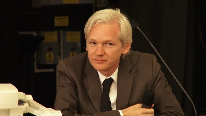 'The Six Billion Dollar Man' Review: Julian Assange WikiLeaks Documentary Is A Bit Broad But Still Uncovers Urgent Truths [Cannes]
