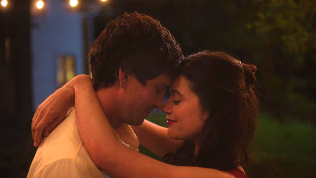 ‘Oh, Hi!’ Trailer: Molly Gordon & Logan Lerman Look At Situationships In New RomCom