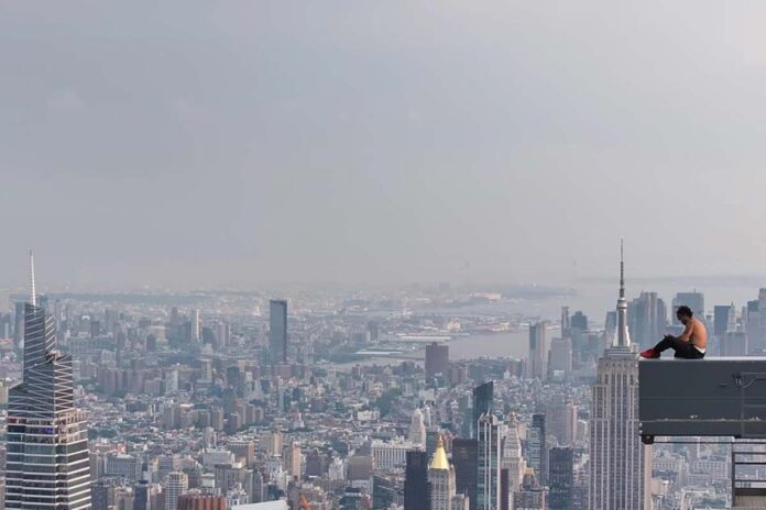 ‘Drift’ Review: Daredevil Photography Meets Legal Woes In This Thrilling Documentary [SXSW]