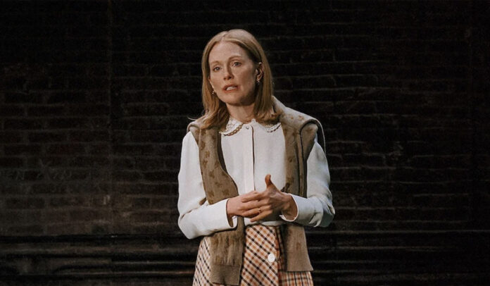 Julianne Moore, The Debut