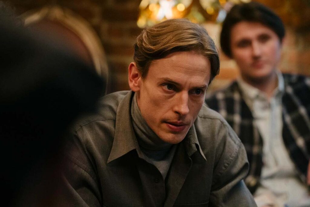 ‘Late Fame’ Review: Willem Dafoe Shines In Kent Jones’ Wistful, Wry Portrait Of Art, Ego & Old New York