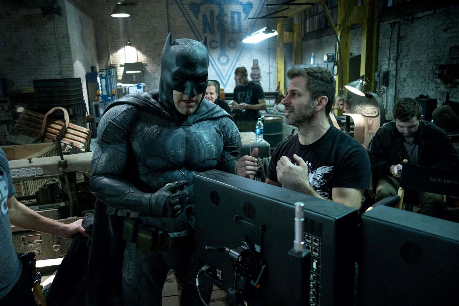 Zack Snyder Says Forgoing Marvel’s “Amusement Park Ride” Model For DC Films Was Maybe A “Mistake” & Less Fun To Focus On Mythology